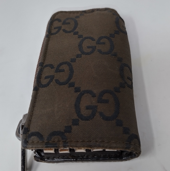 Gucci GG Canvas Zip Around Key Holder - Picture 9 of 12